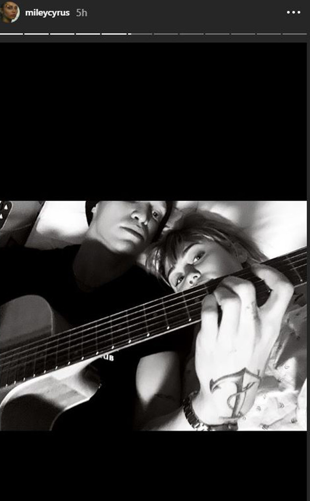 Miley Cyrus, Cody Simpson, Instagram Stories 2019